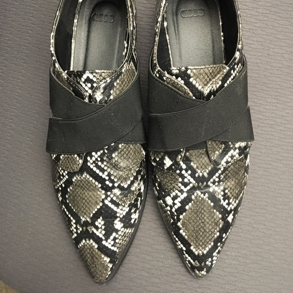 ASOS Snakeskin ๐ Pointy-Toe Oxford Flats Sz 9 - Picture 1 of 6